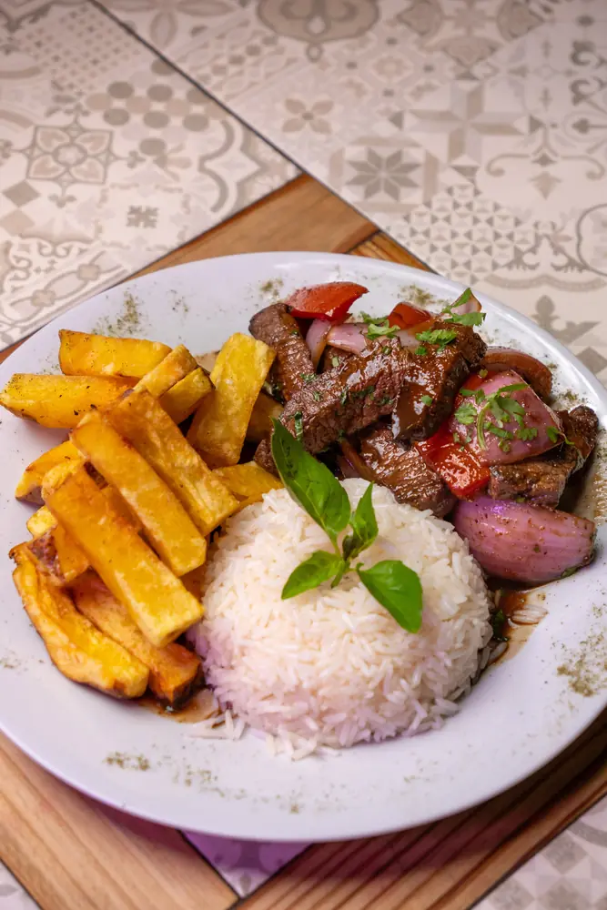 lomo saltado